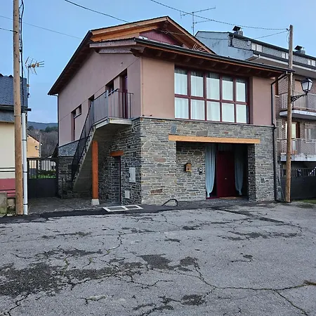 乡村民宿 La Cochorla Paramo Del Sil