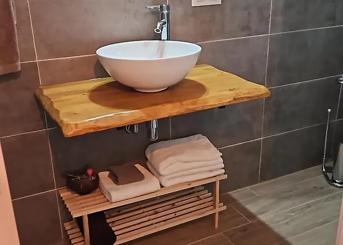 乡村民宿 La Cochorla