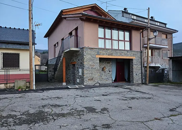 乡村民宿 La Cochorla Paramo Del Sil